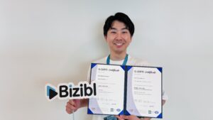 システム上で必要な情報や進捗を共有できるため、不必要なコミュニケーションが減り、社内の工数削減にもつながりました。